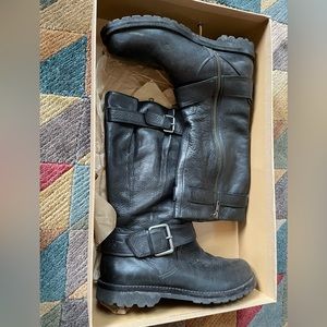 Gentle Soul for Eileen Fisher - size 9, black leather and leather lined.